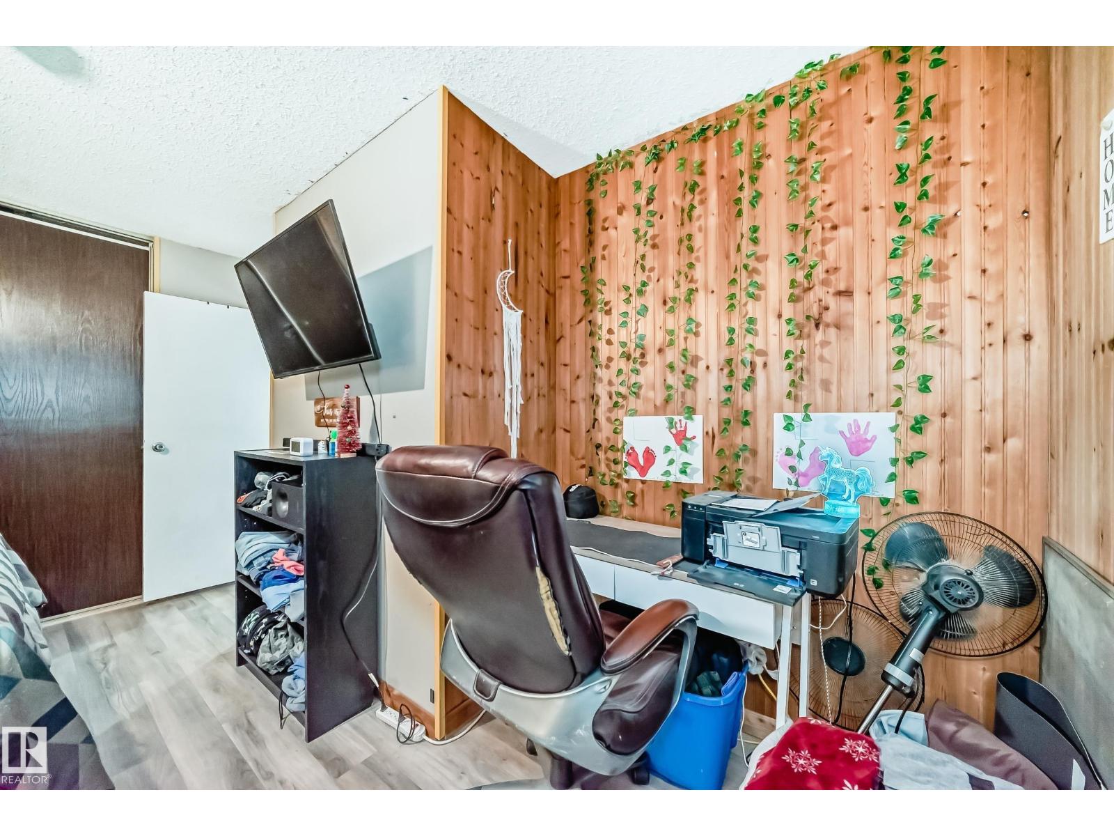9323 Morinville DR - 25