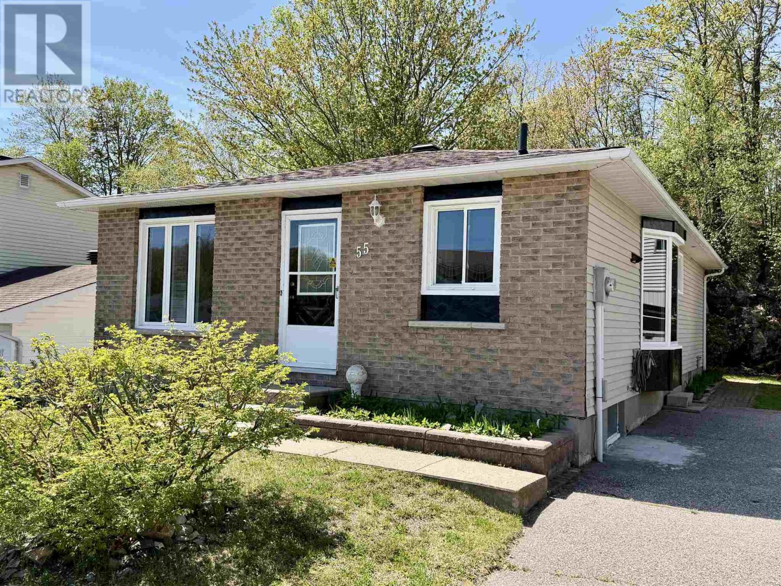 55 Pearson DR - 2