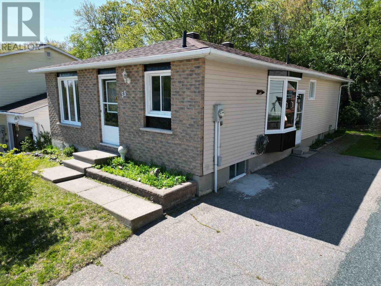 55 Pearson DR - 4