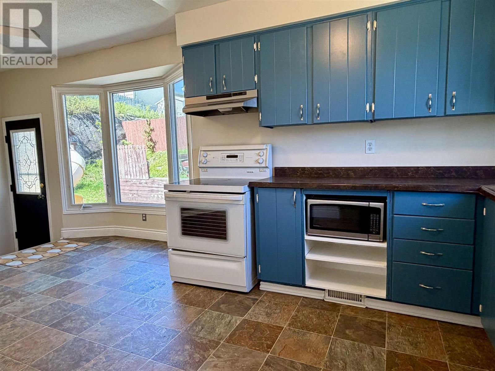 55 Pearson DR - 9