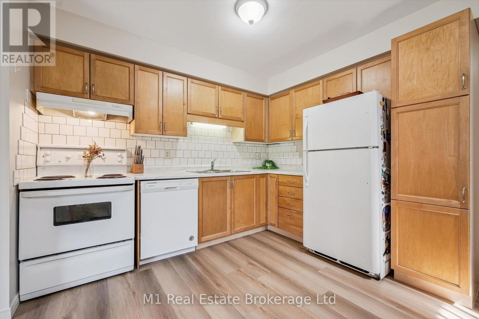 #27 124 GOSLING GARDENS - 14