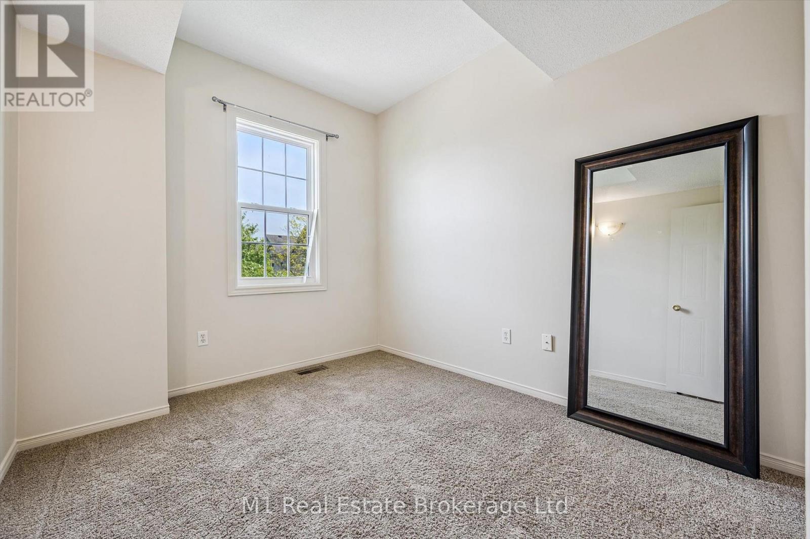 #27 124 GOSLING GARDENS - 25