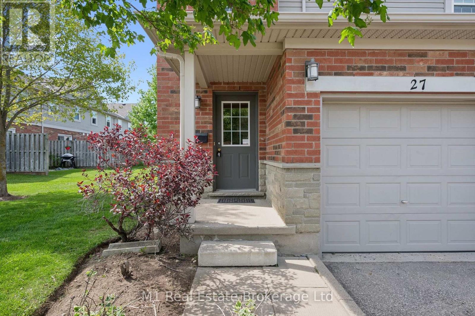 #27 124 GOSLING GARDENS - 4