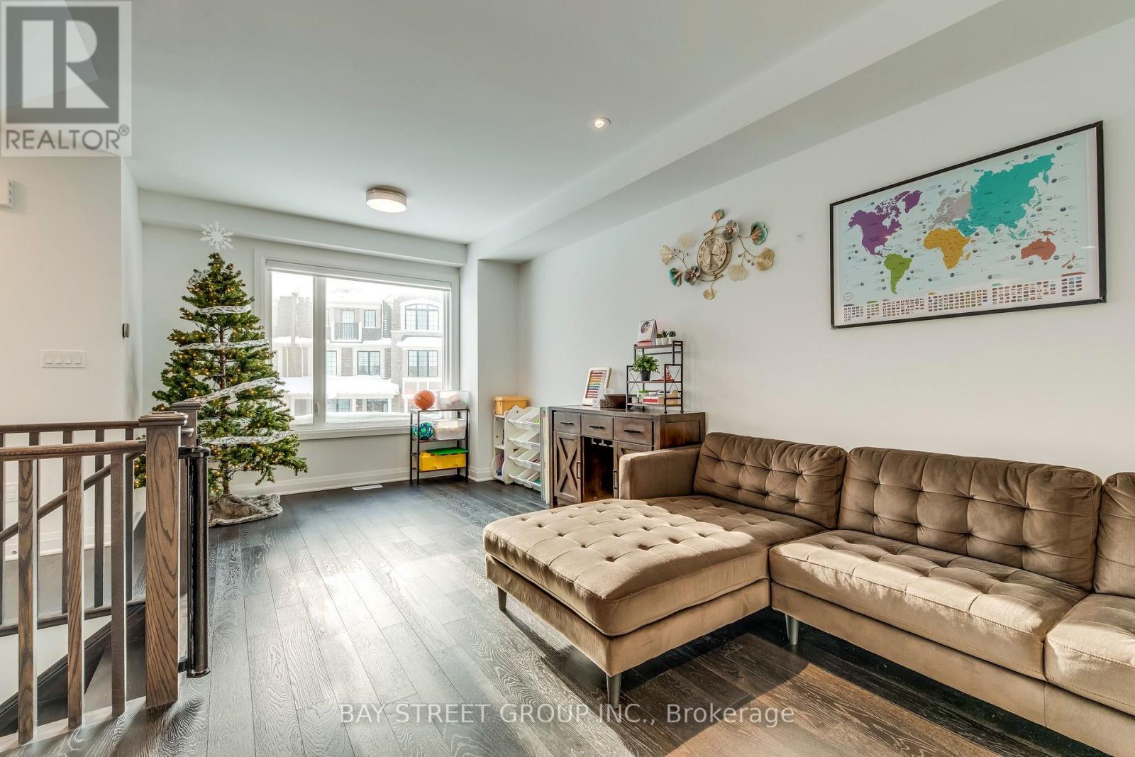 3049 MERRICK ROAD - 15