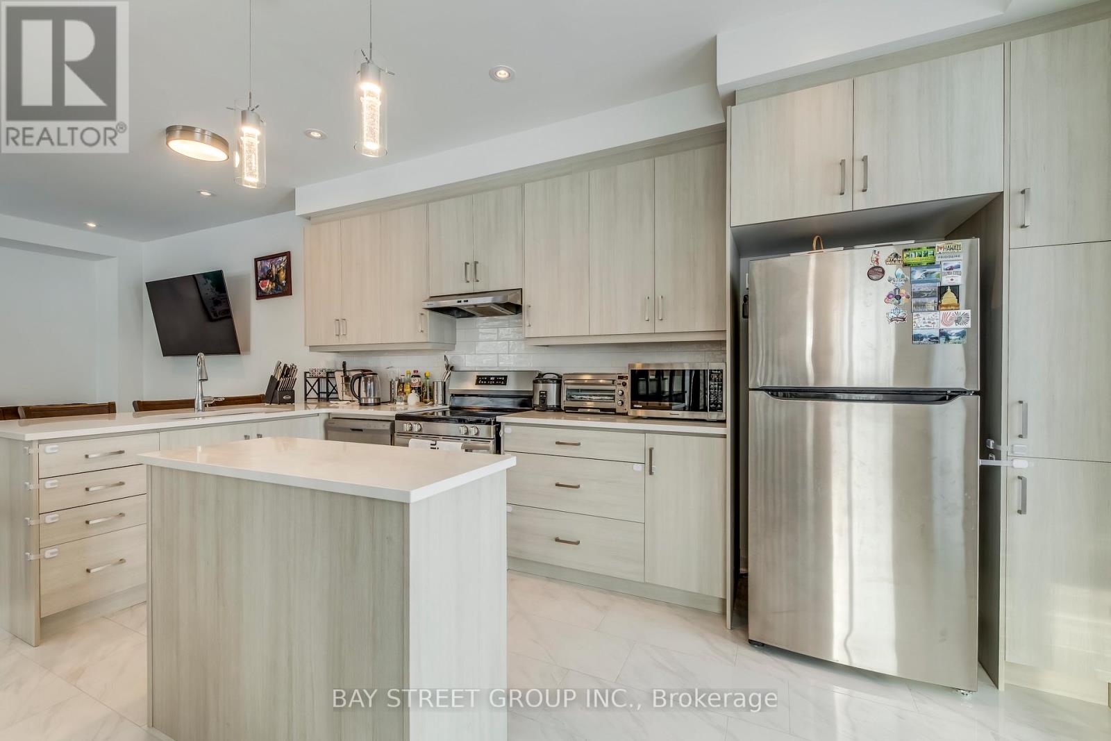 3049 MERRICK ROAD - 22