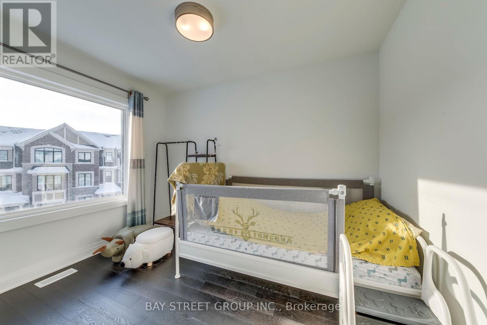 3049 MERRICK ROAD - 39