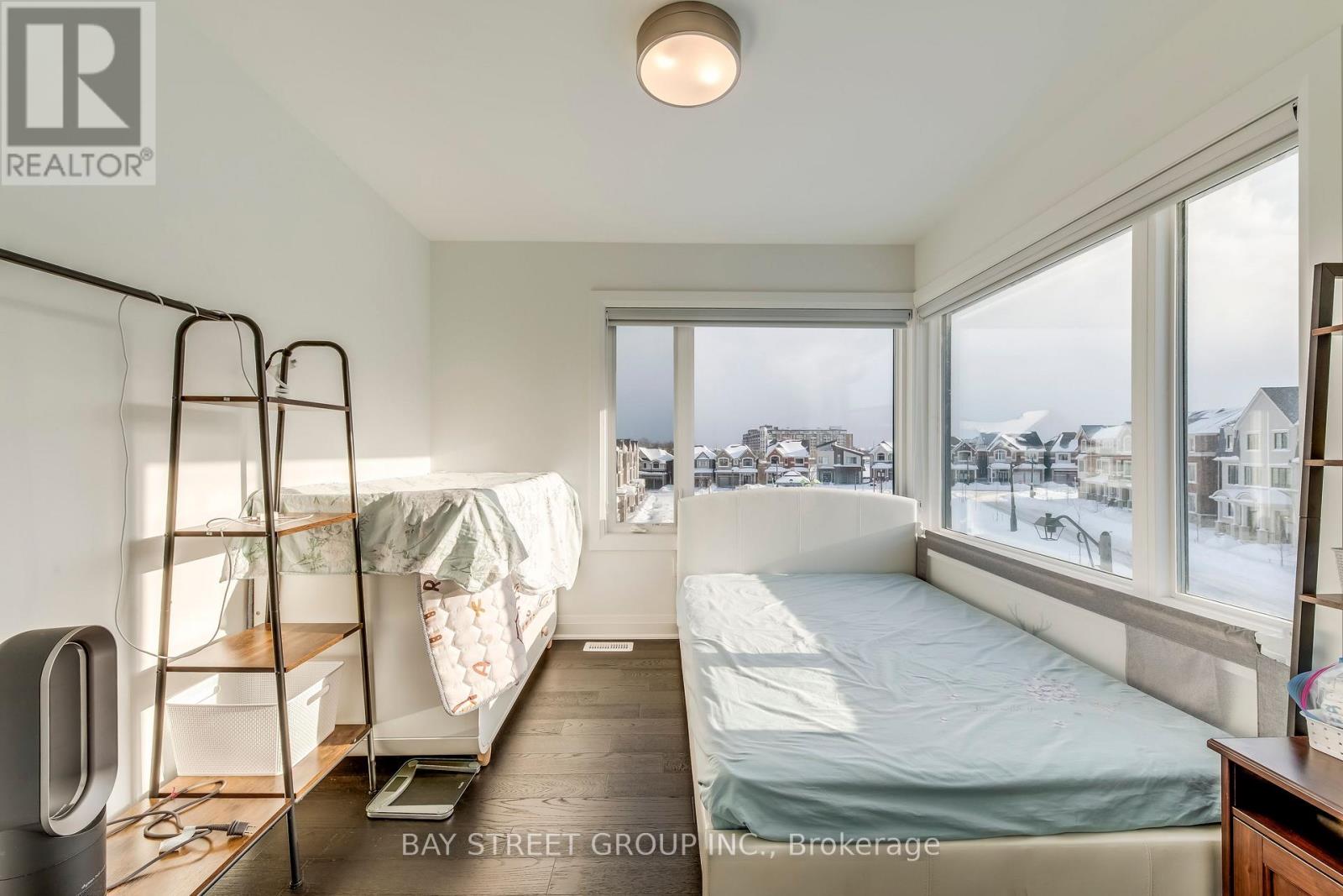3049 MERRICK ROAD - 41