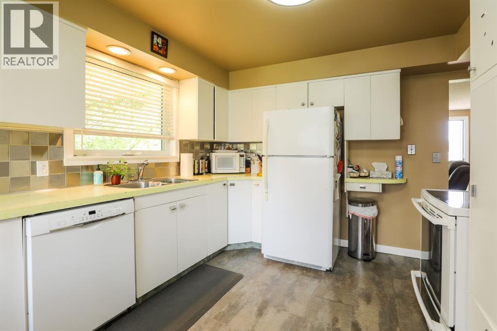 25 W 1 Avenue S — photo 11