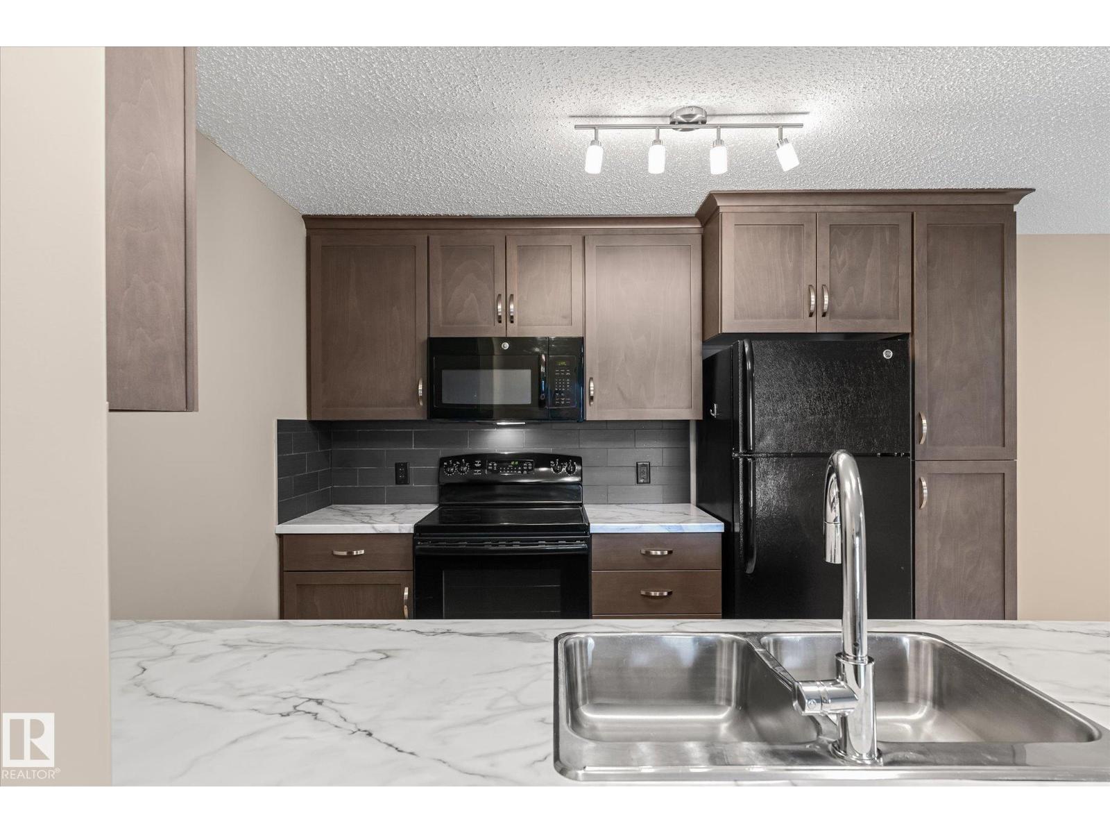 #257 7805 71 ST NW - 9