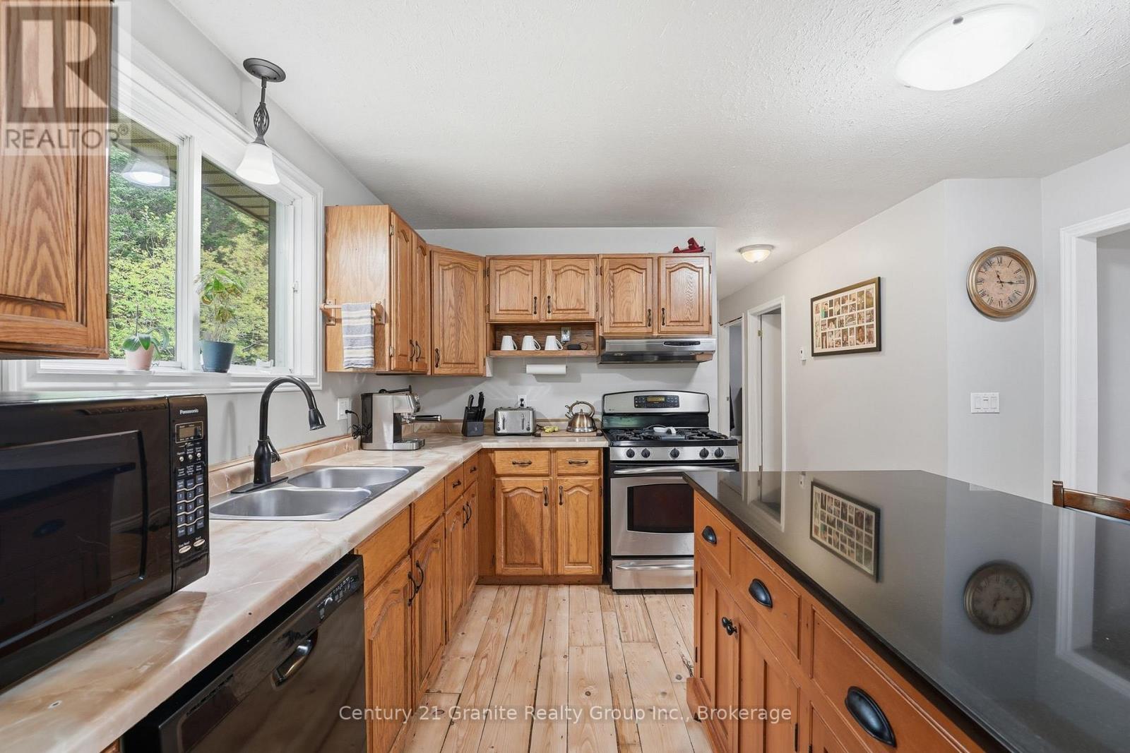 1937 MUMFORD ROAD - 12