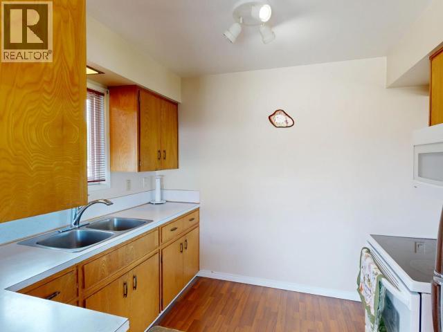 3730 SELKIRK AVE - 13