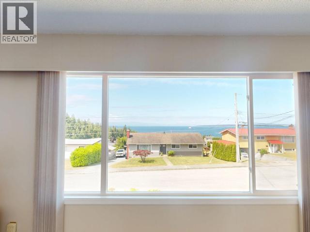 3730 SELKIRK AVE - 7