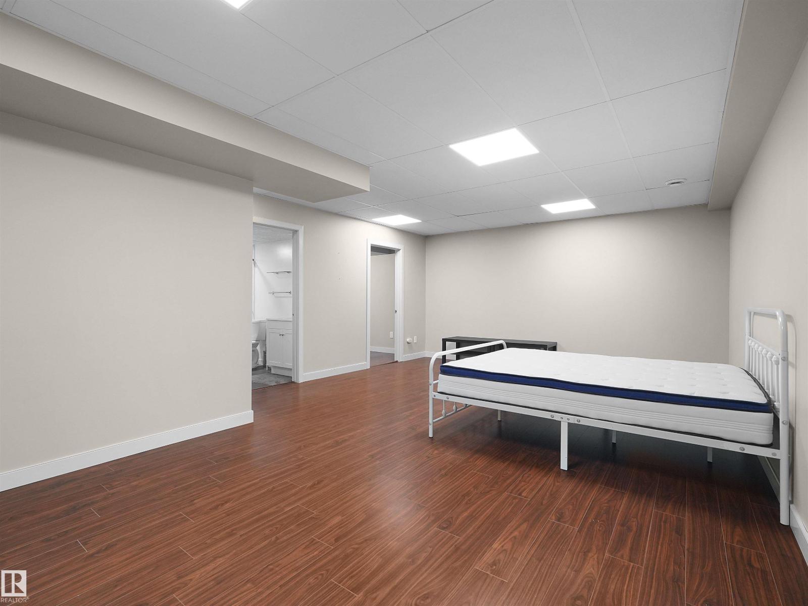 1692 CUNNINGHAM WY SW - 41