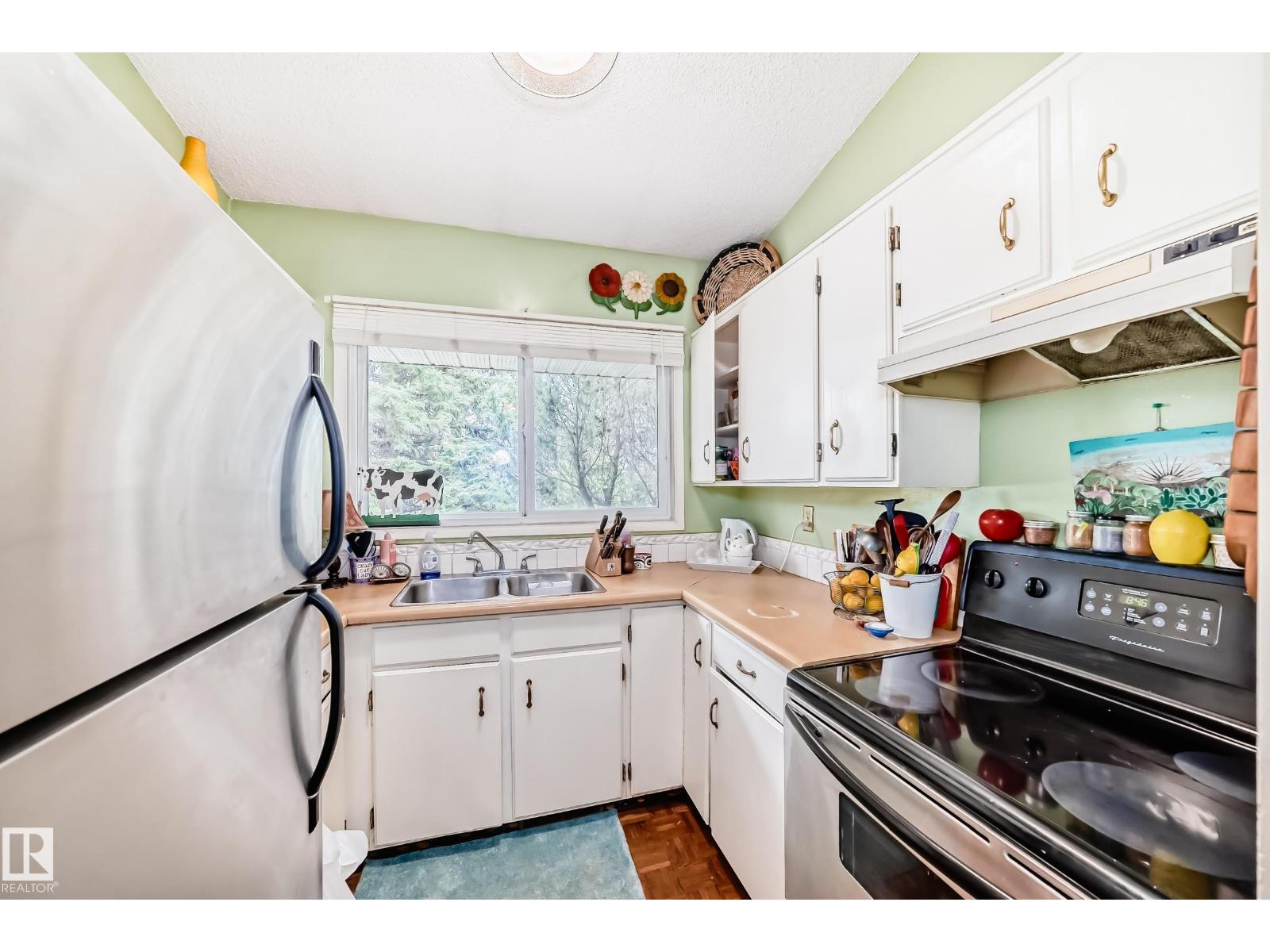 1283 MILLBOURNE RD E NW - 10