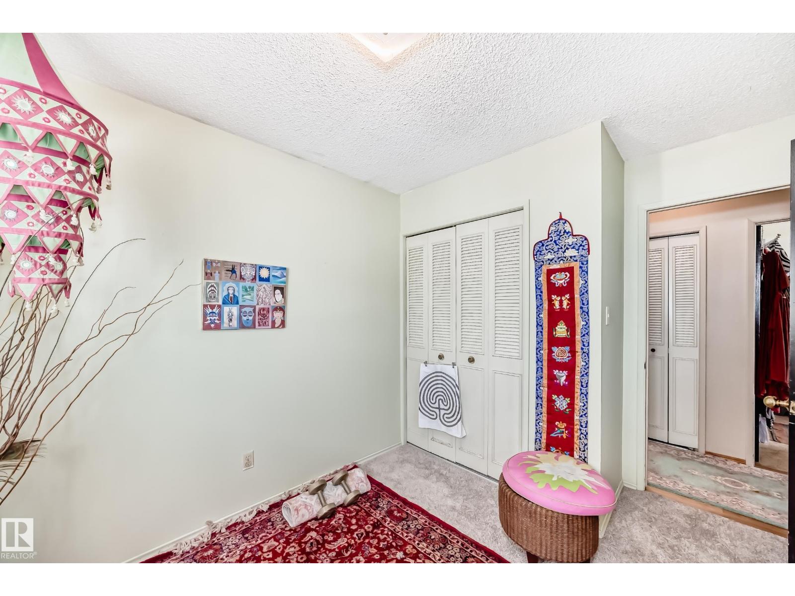1283 MILLBOURNE RD E NW - 28
