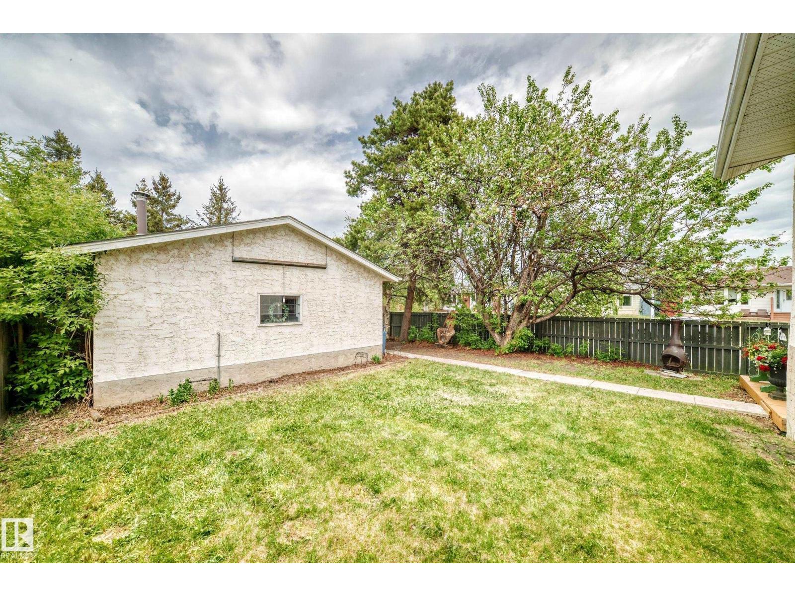 1283 MILLBOURNE RD E NW - 54