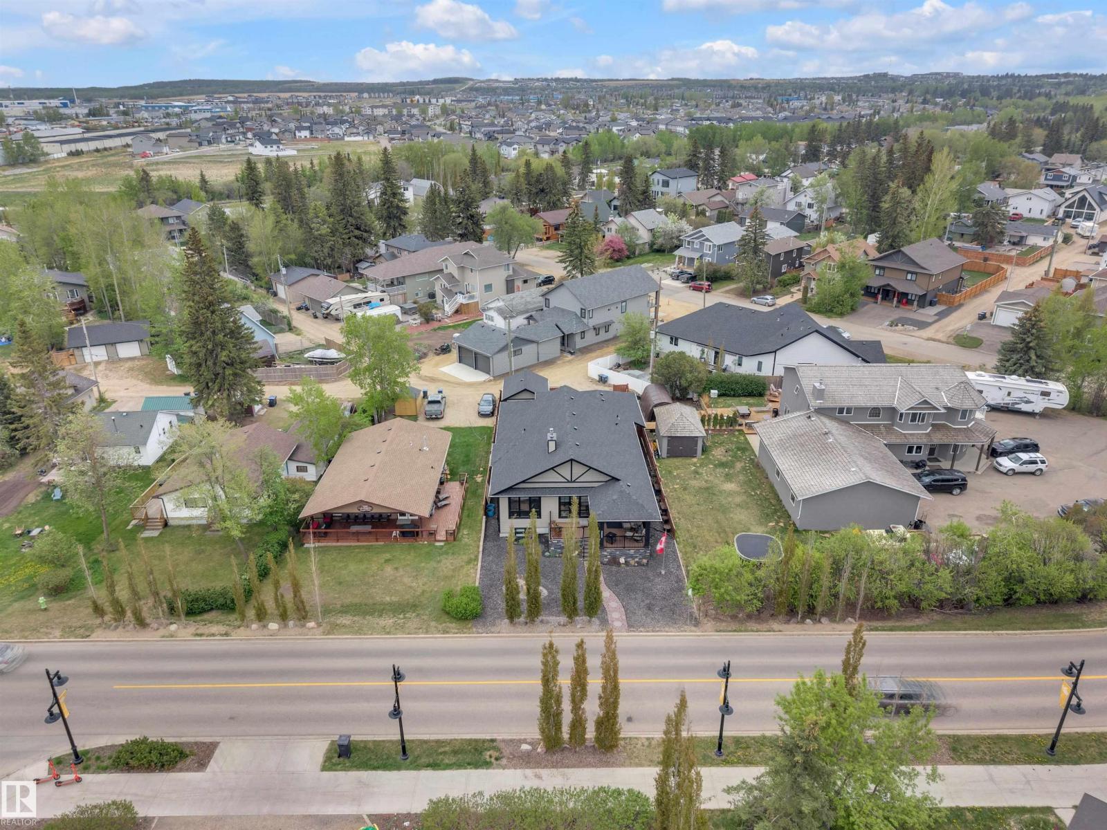 5052 Lakeshore DR - 6