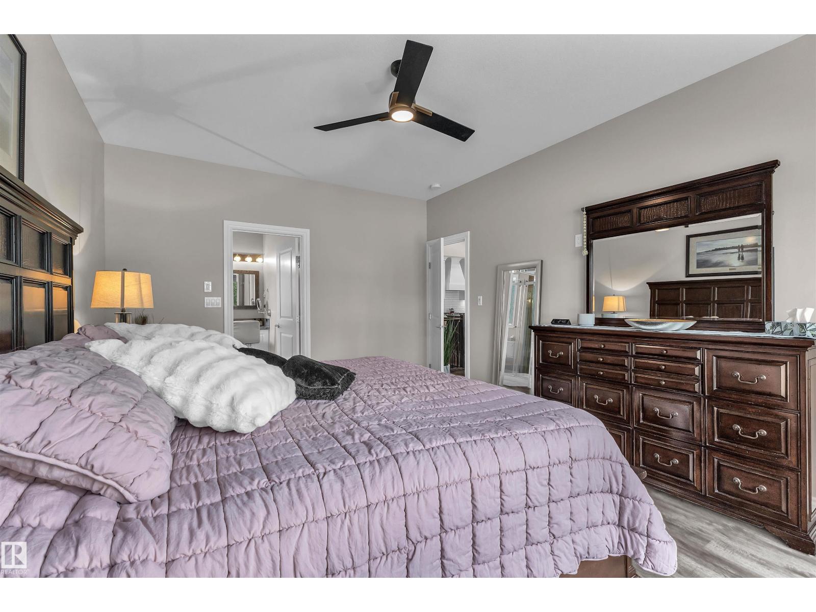 5052 Lakeshore DR - 39