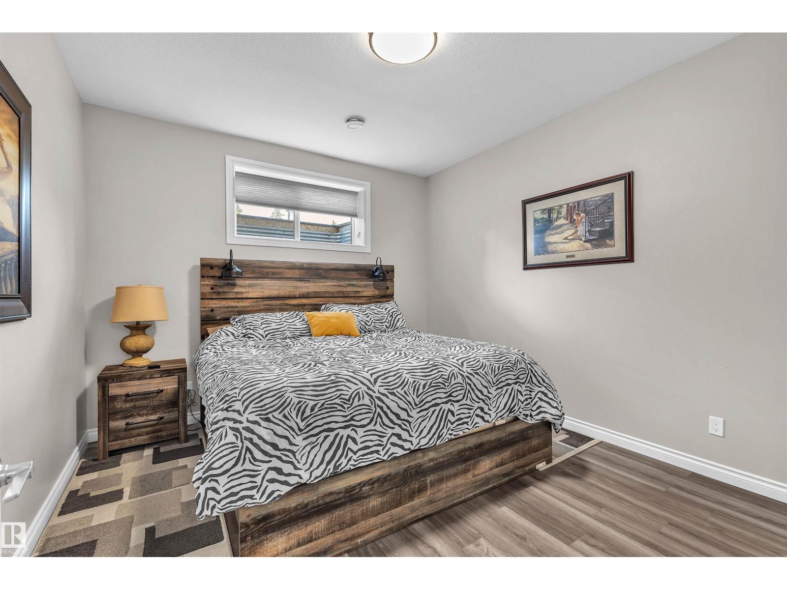 5052 Lakeshore DR - 42