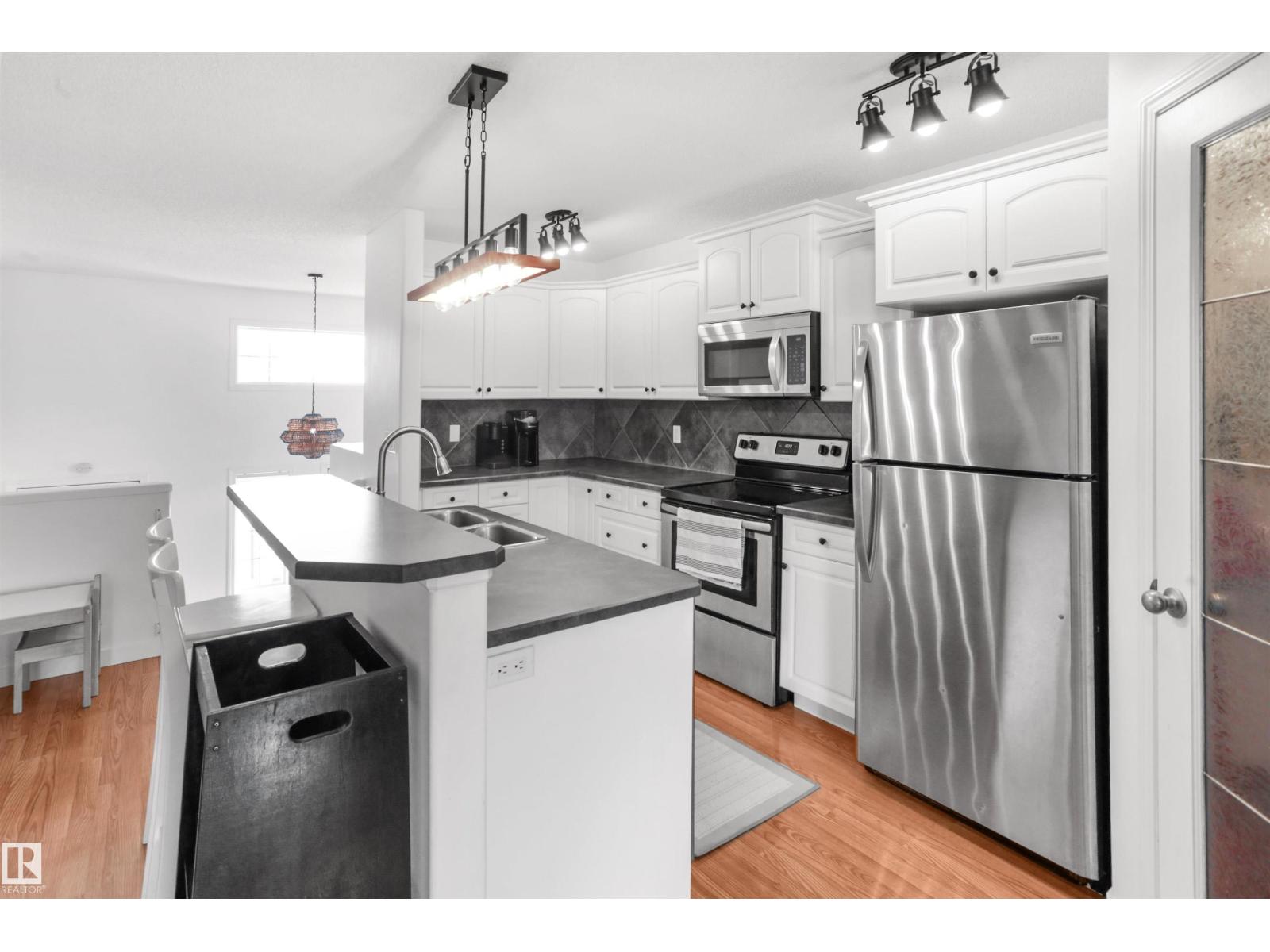 679 KANANASKIS DR — photo 15
