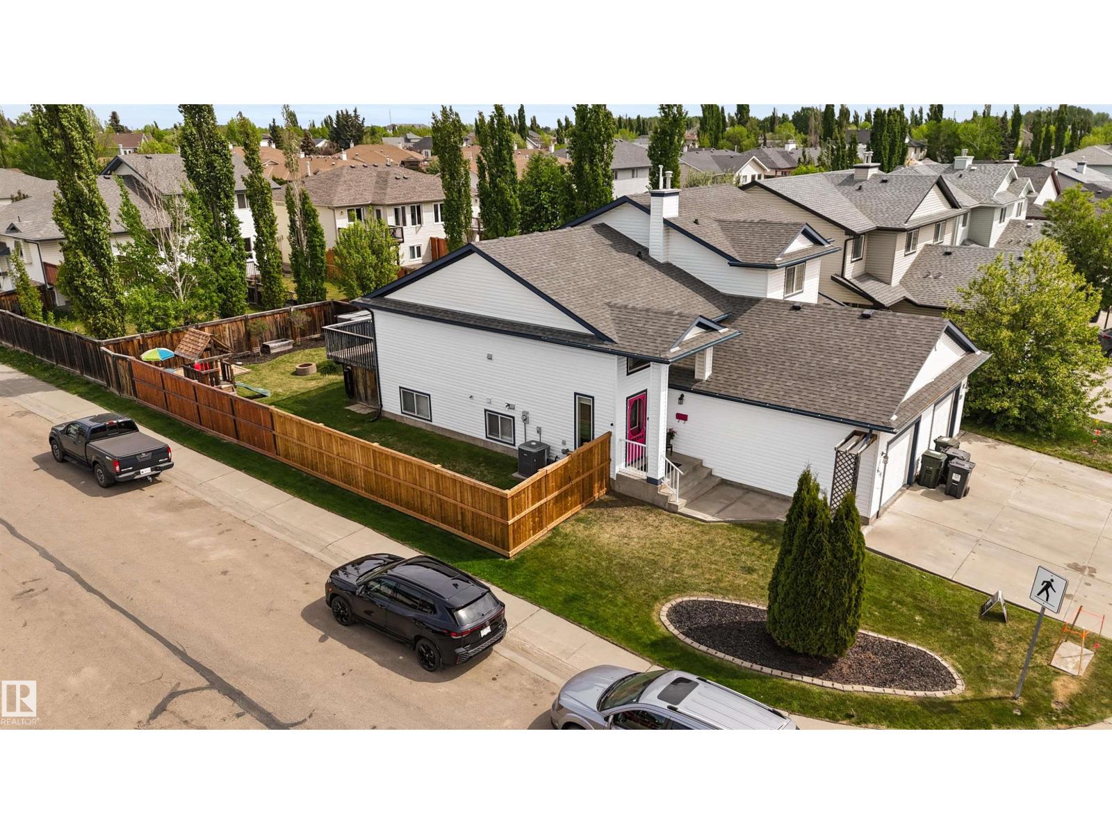 679 KANANASKIS DR - photo 2