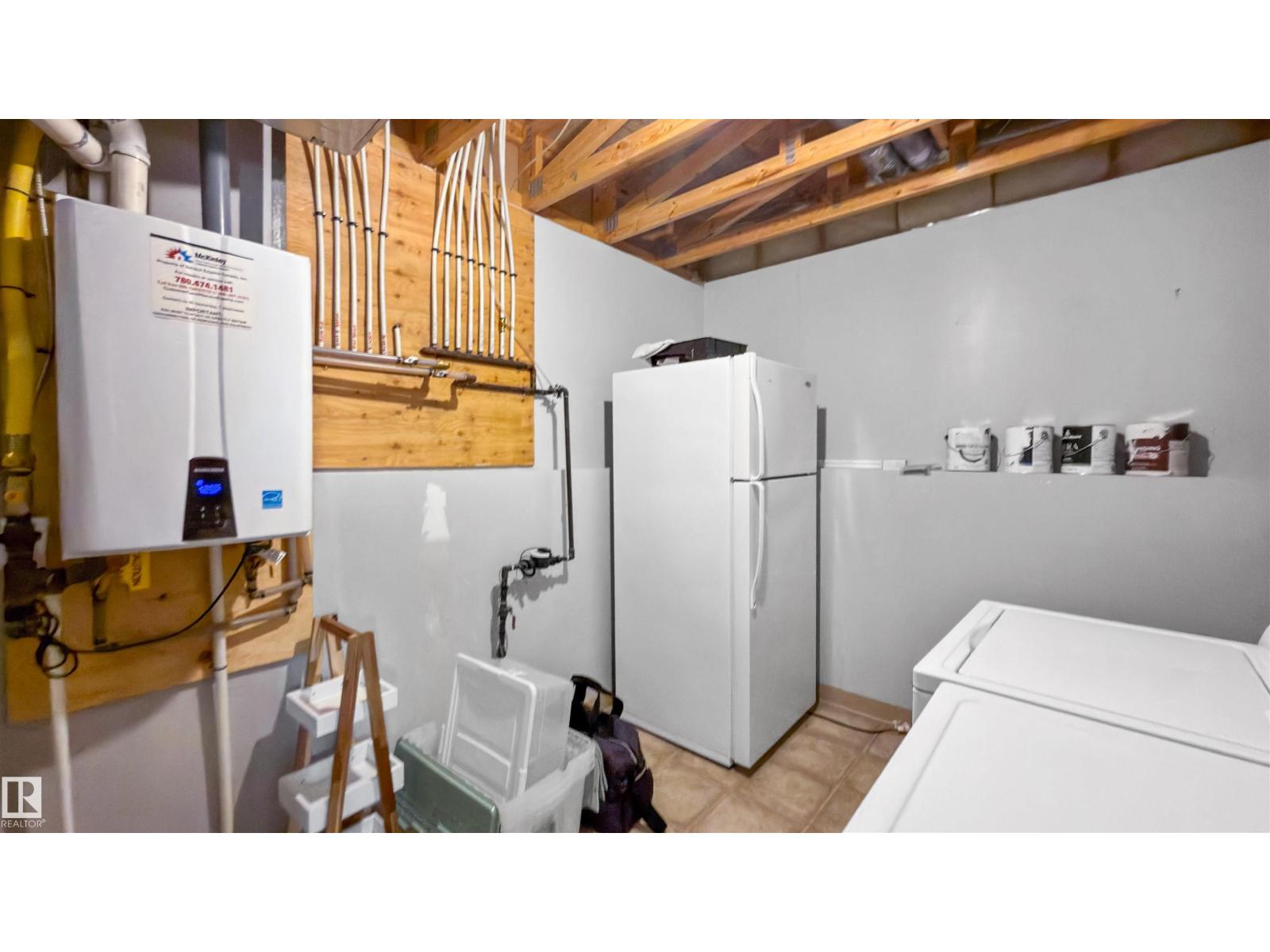 679 KANANASKIS DR — photo 34