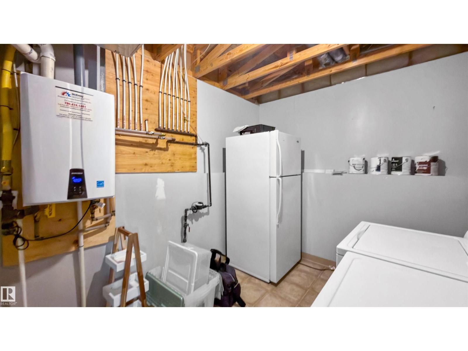 679 KANANASKIS DR — photo 36