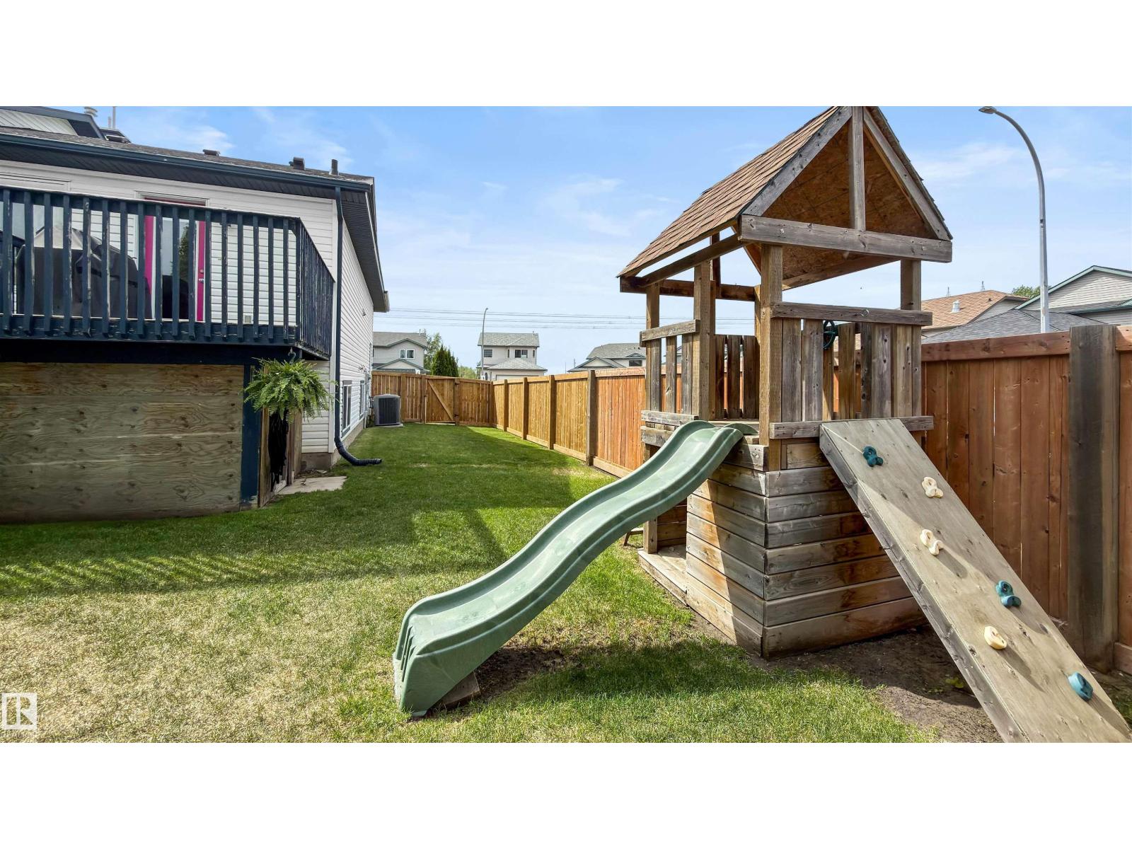 679 KANANASKIS DR — photo 41
