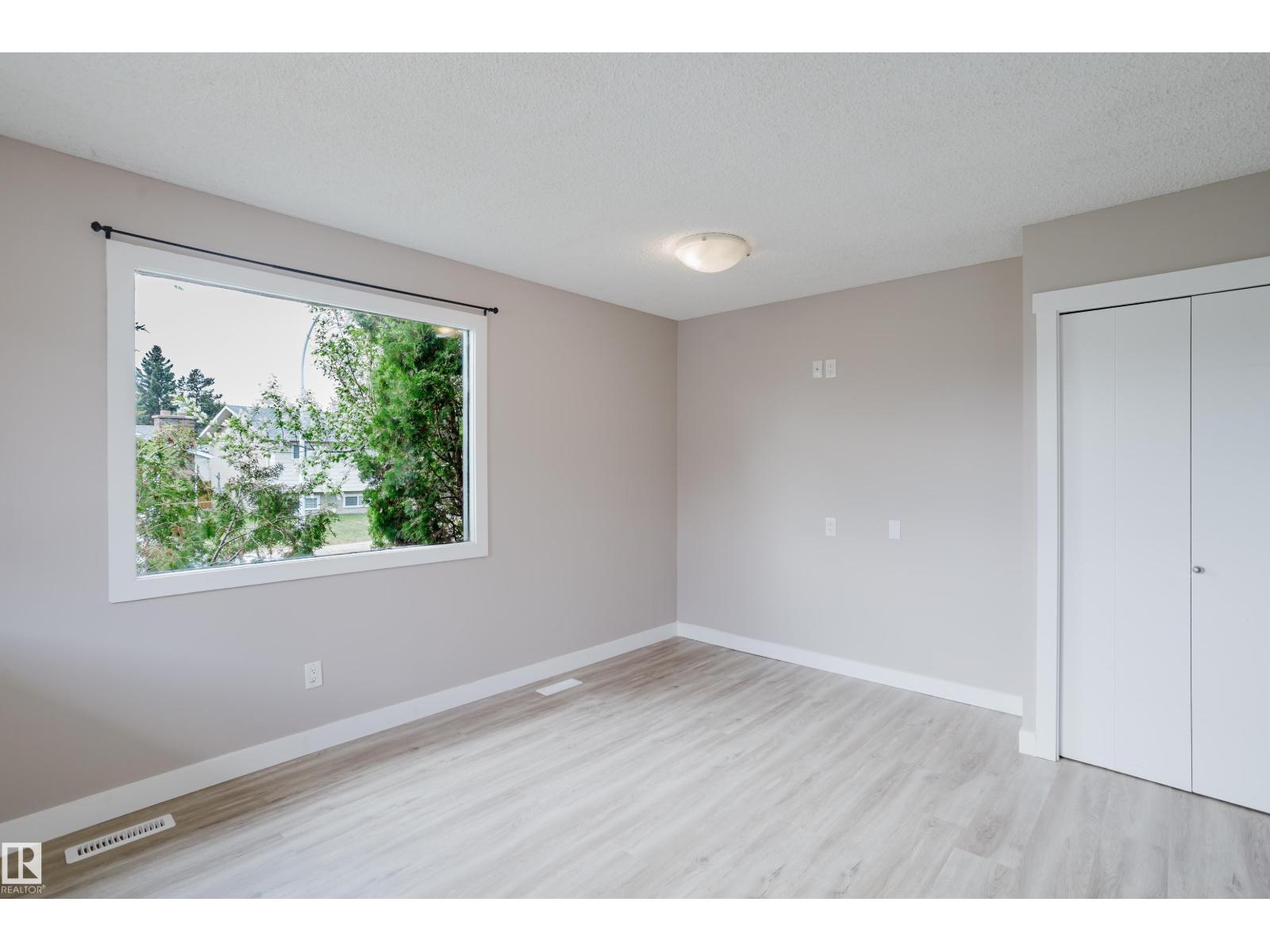 11916 152A AV NW - 17