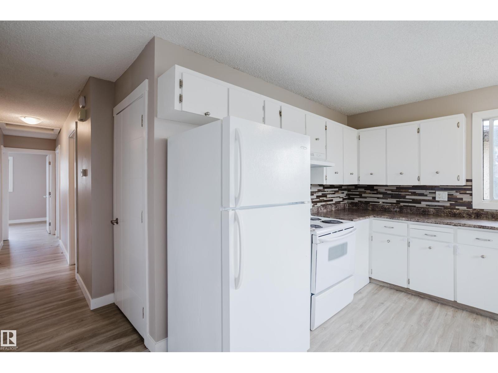 11916 152A AV NW - 19
