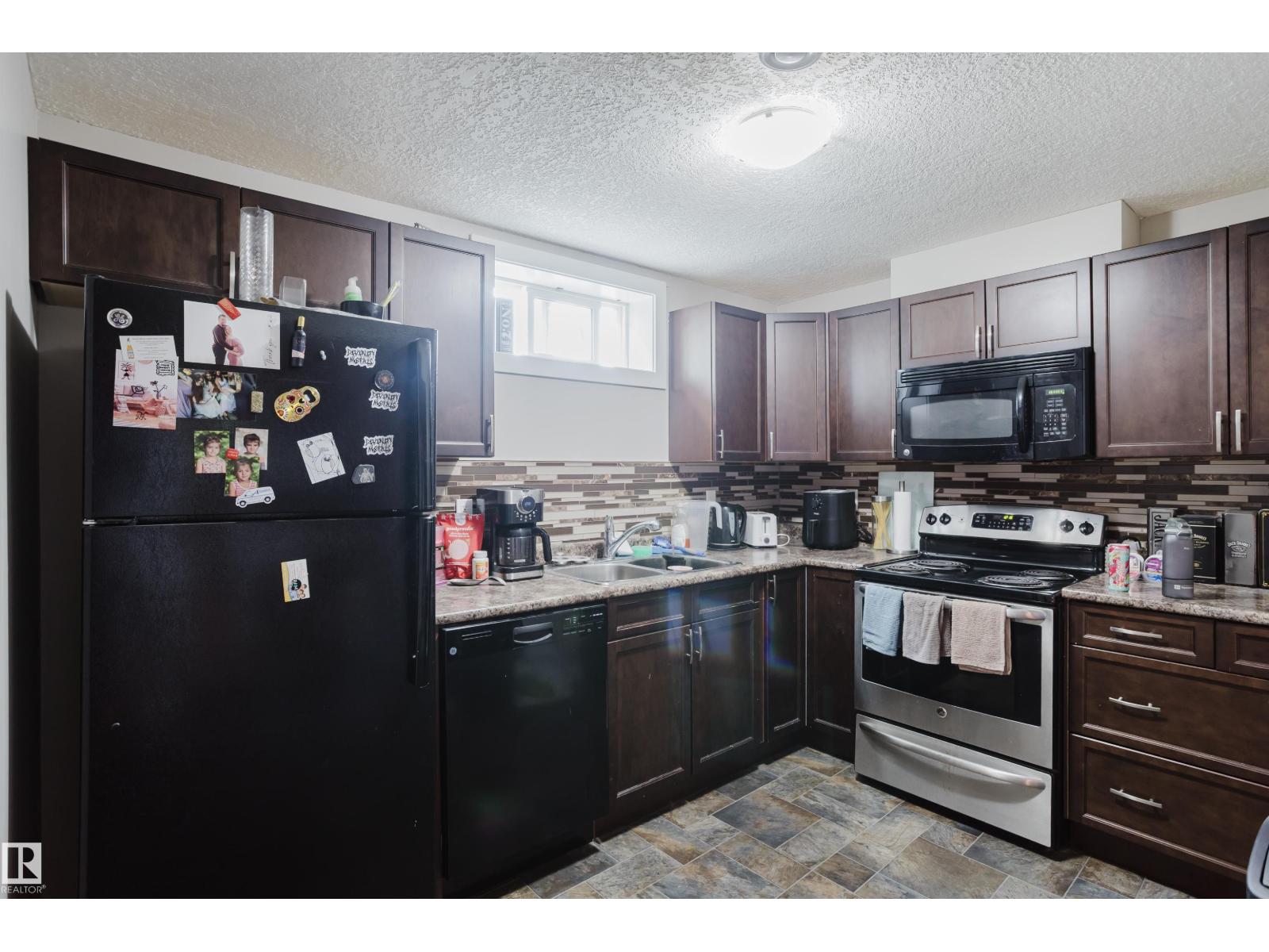 11916 152A AV NW - 44