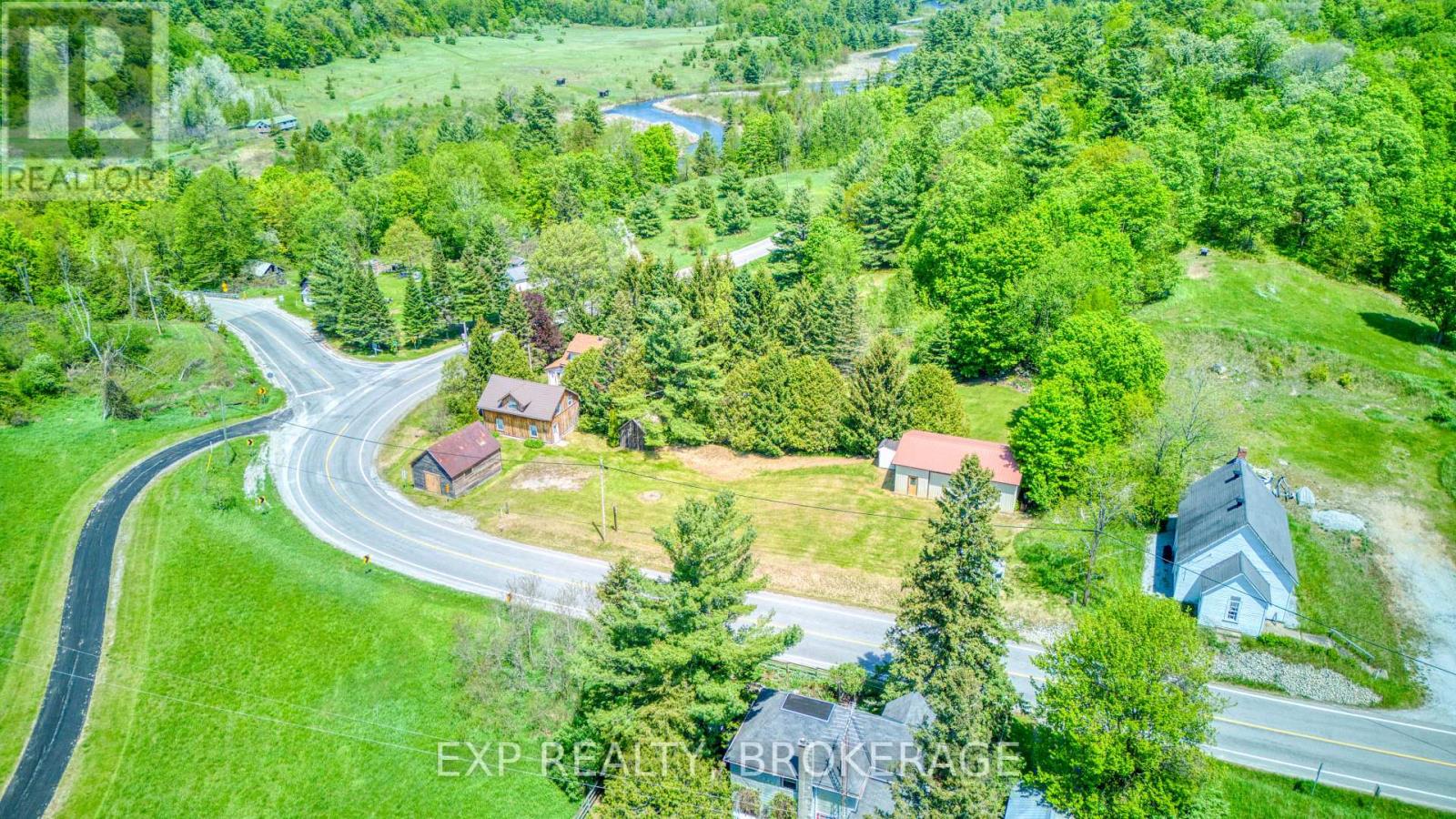 2740 BOLINGBROKE ROAD - 30