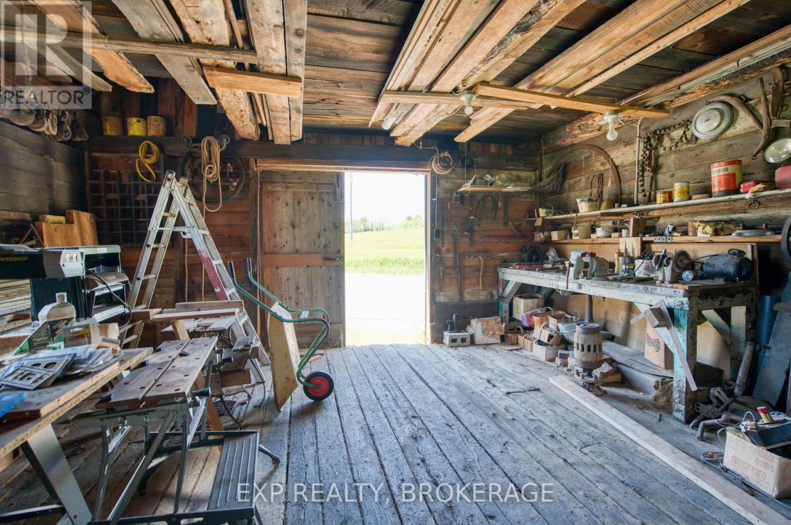 2740 BOLINGBROKE ROAD - 31