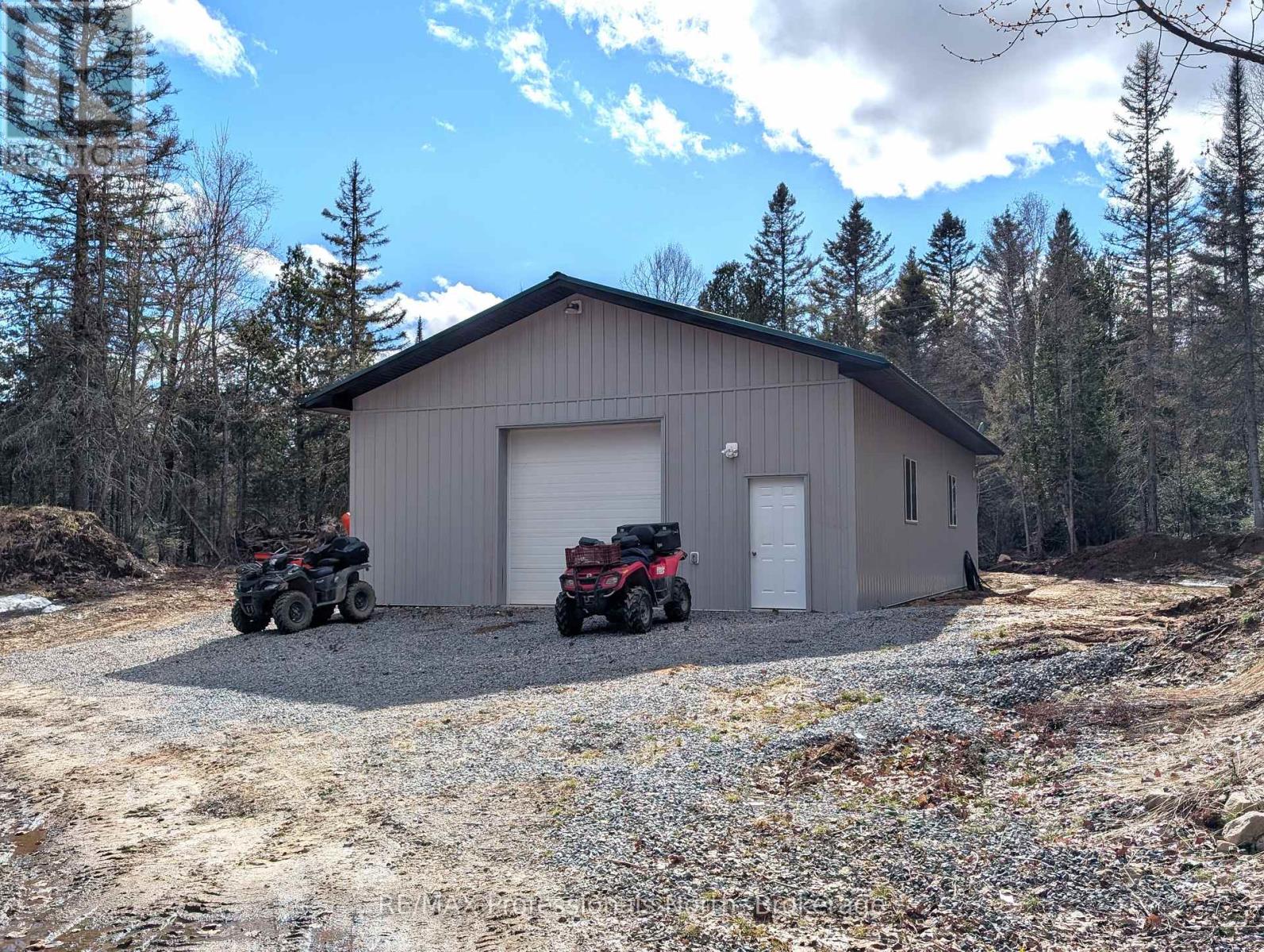 3785A EAGLE LAKE ROAD - 37