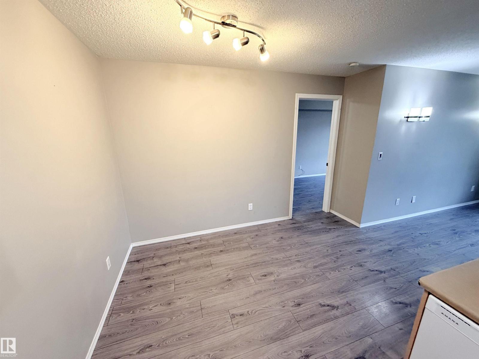 #104 17003 67 AV NW - 16
