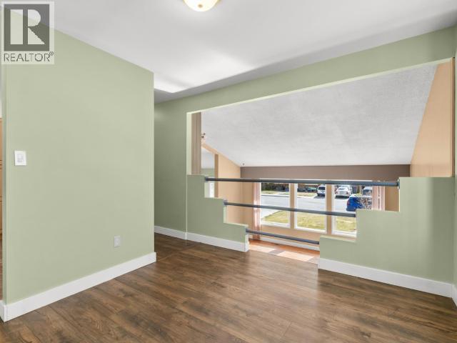 9 BOSWELL CRESCENT - 7