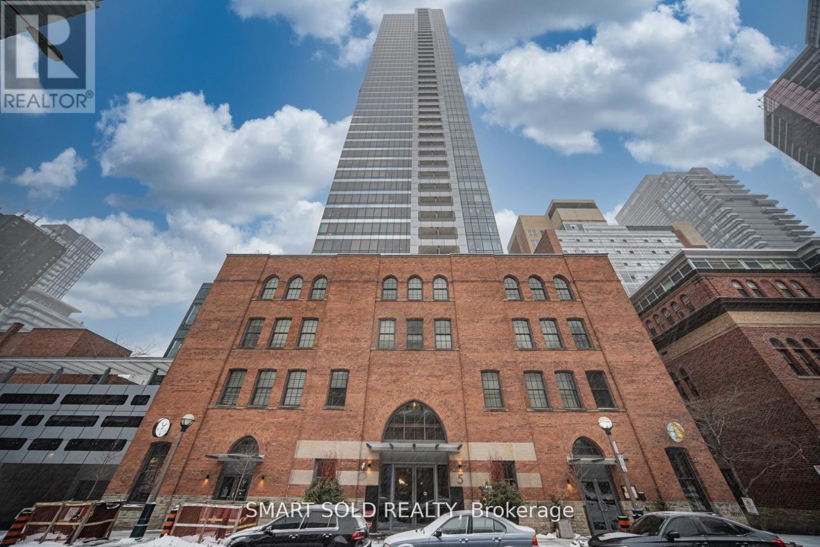 Listing photo of 3203 - 5 ST JOSEPH STREET