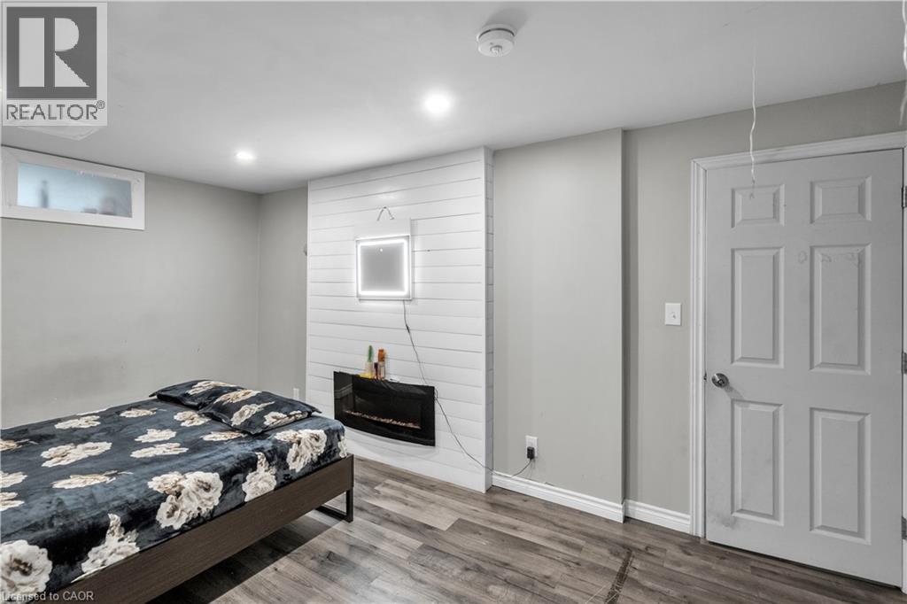1630 BENJAMIN Drive - 33