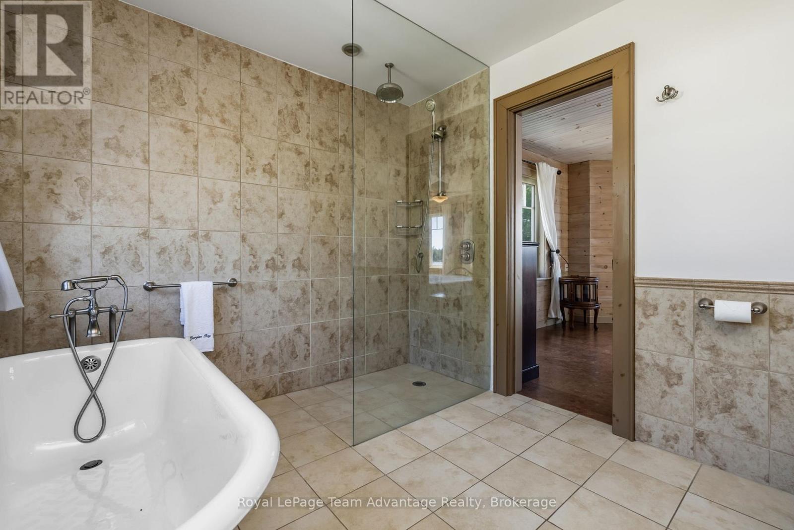 121 RATTLEBEAR DRIVE - 17
