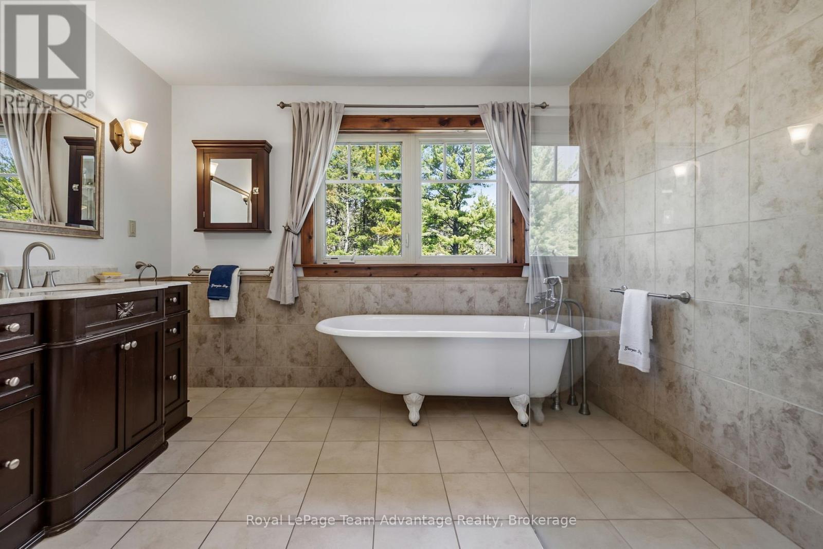 121 RATTLEBEAR DRIVE - 18