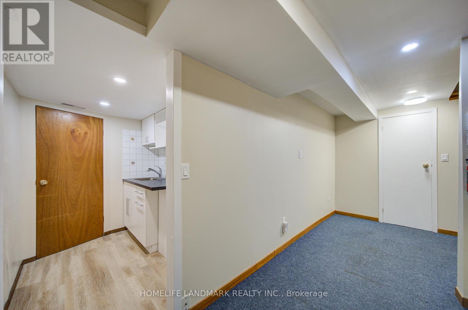 #7 3345 SILVERADO DRIVE - 38