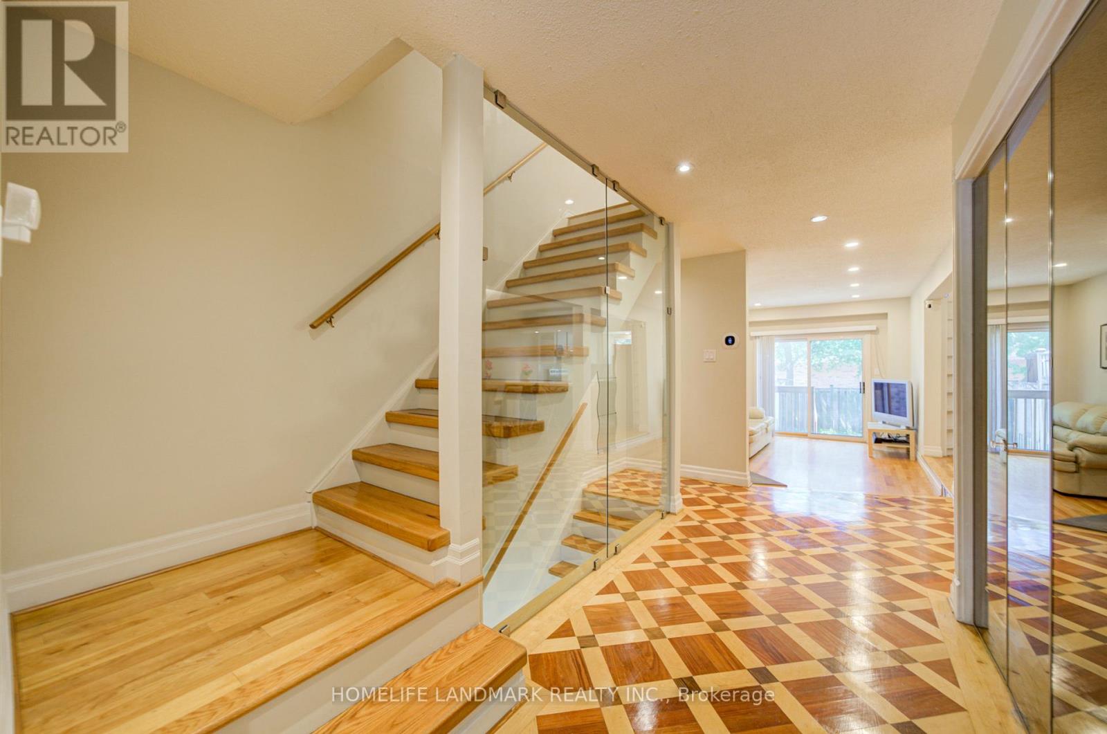#7 3345 SILVERADO DRIVE - 4