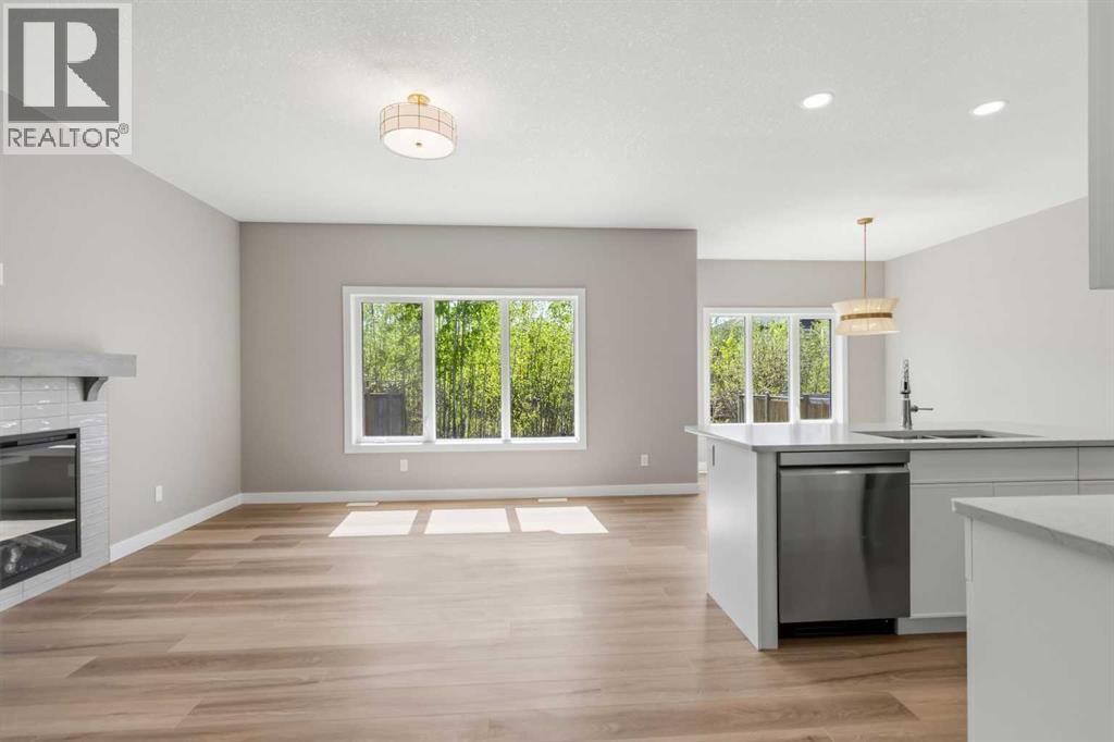 241 WARREN Way, Fort McMurray