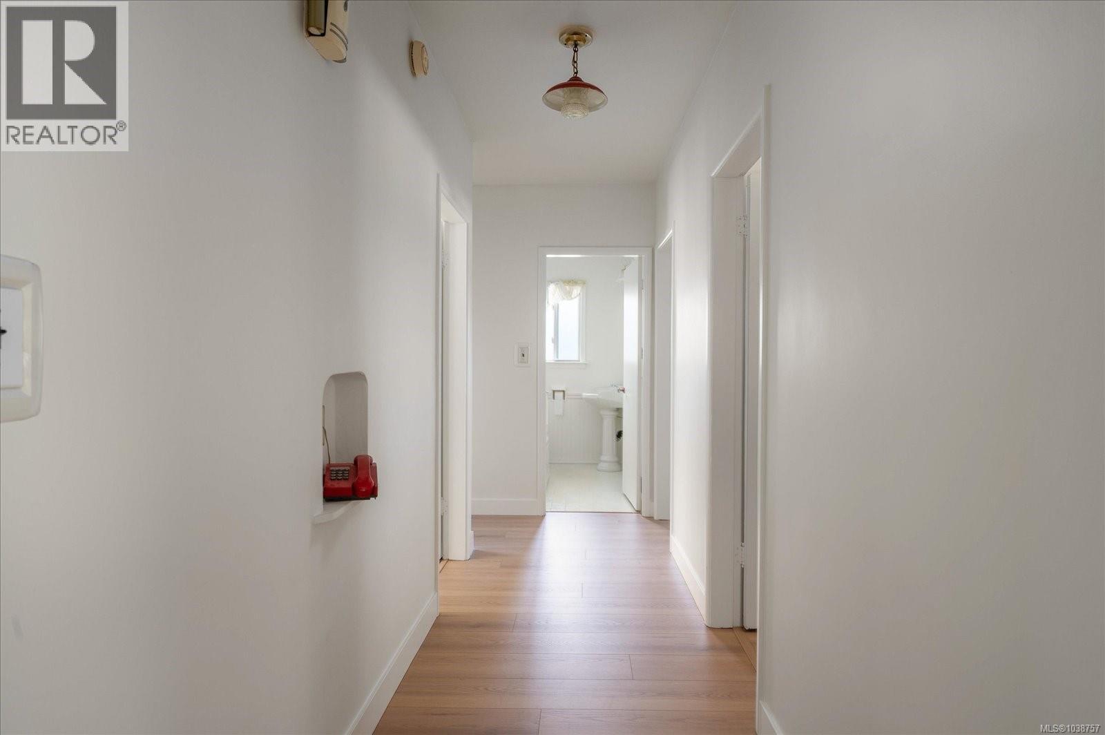 421 Juniper St - 13