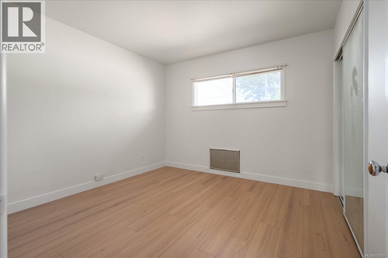 421 Juniper St - 17