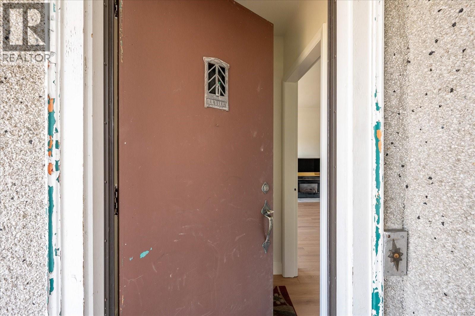 421 Juniper St - Image 2