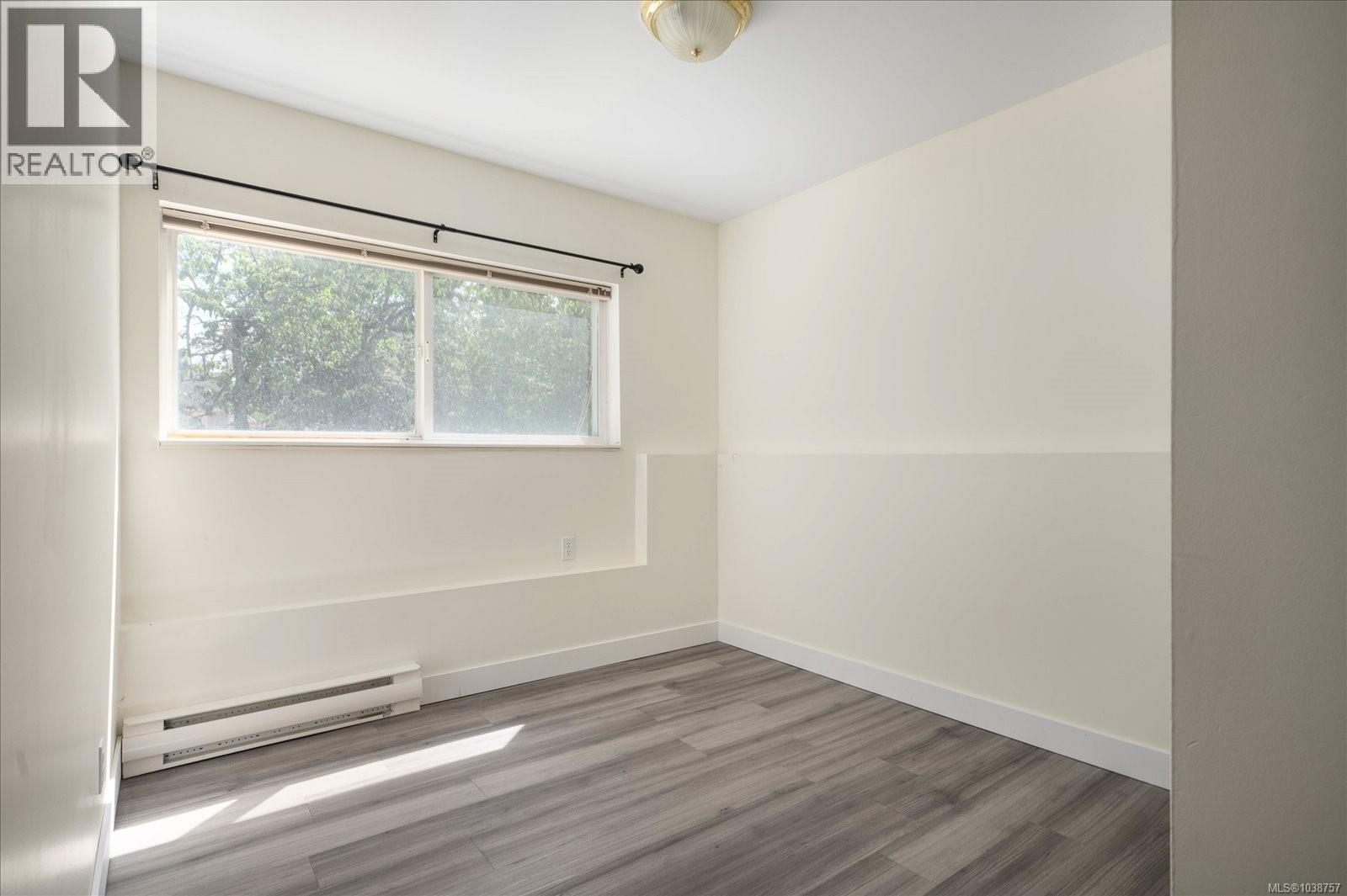 421 Juniper St - 26