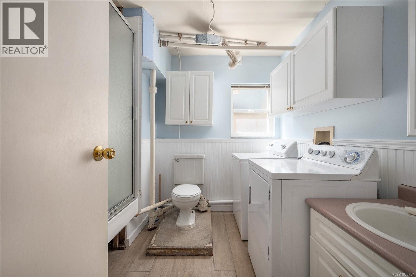 421 Juniper St - 29