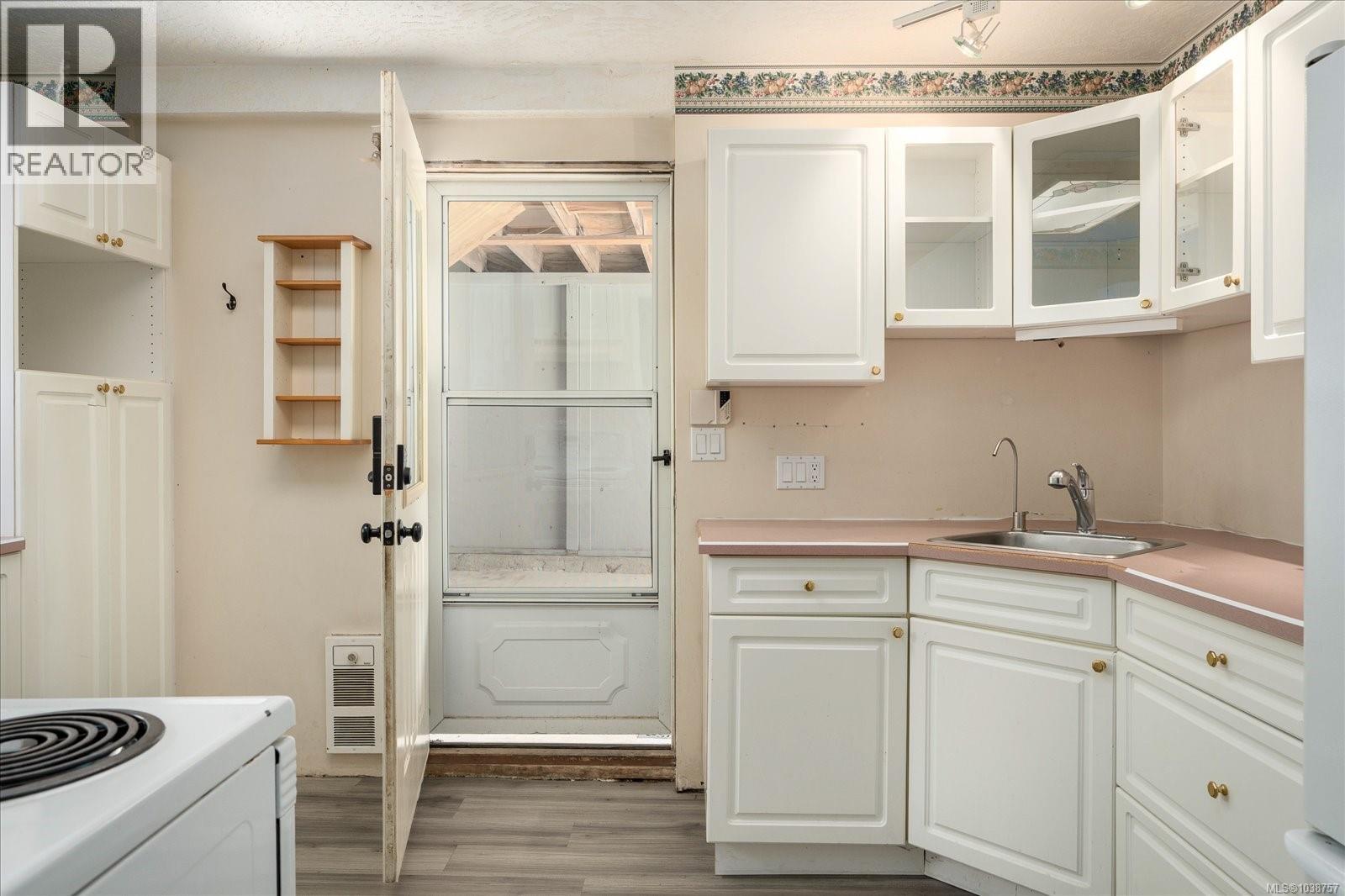 421 Juniper St - 34