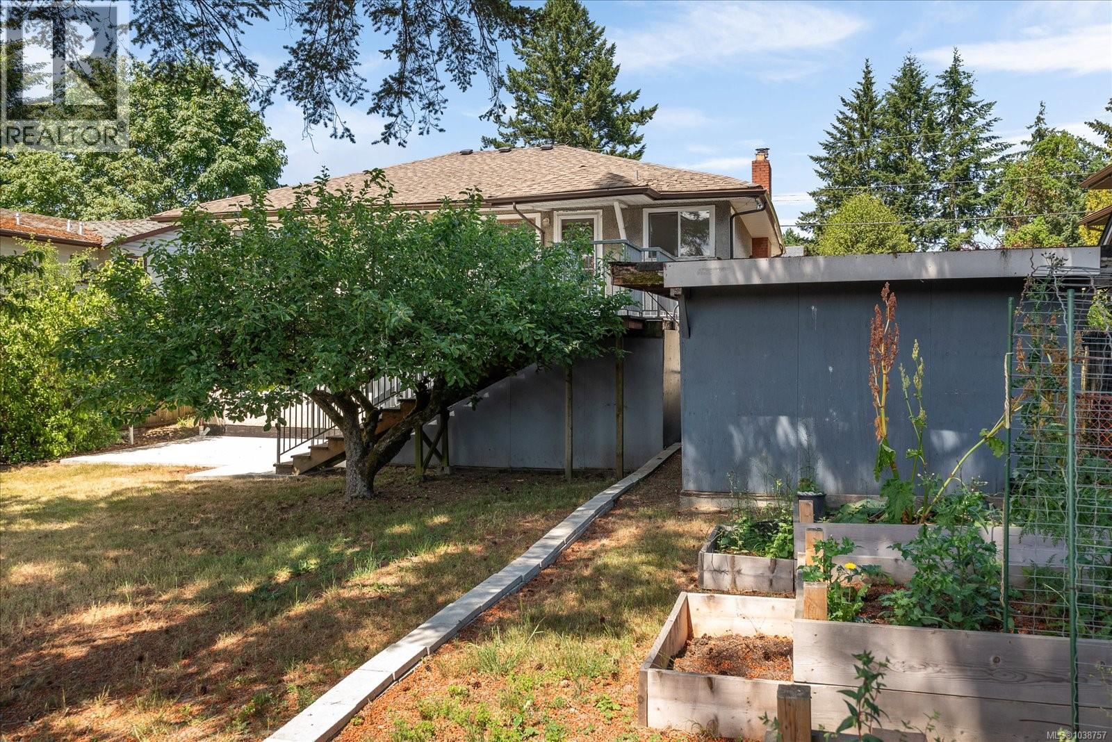 421 Juniper St - 41